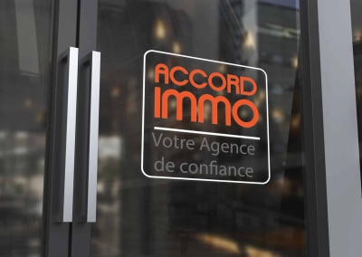 porte de l’agence immobilière ACCORD IMMO AVIGNON porte entrée