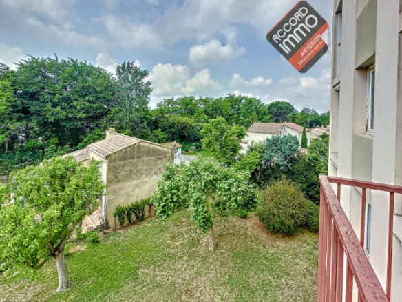 Vue depuis le balcon d'un appartement T4 en vente à Le Pontet Avignon