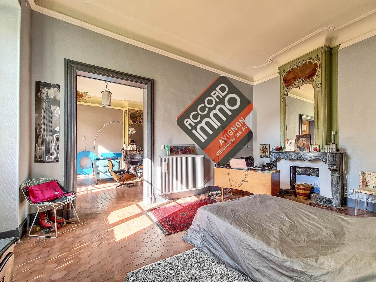 Chambre donnant sur le séjour d'un appartement T2 à vendre à Avignon intra-muros