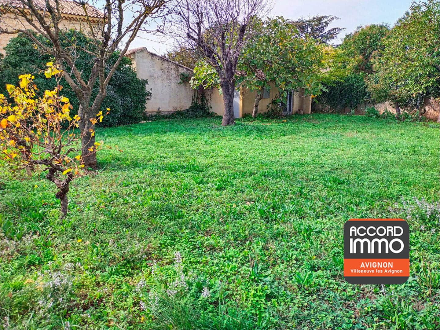  Terrain en vente à Morières-lès-Avignon proposé par l’agence Accord Immo