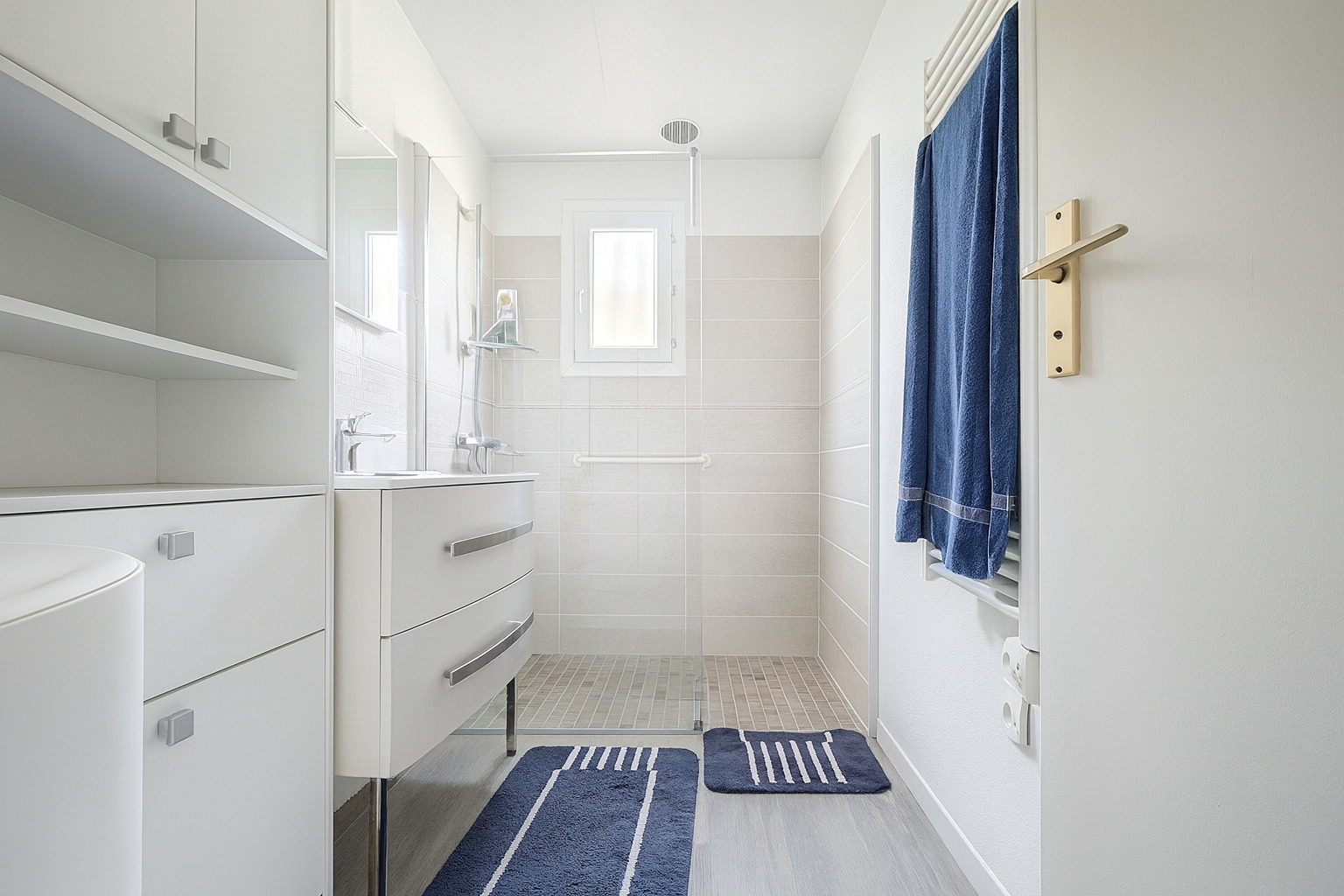 salle de bain maison plain pied isle sur sorgue avec douche italienne