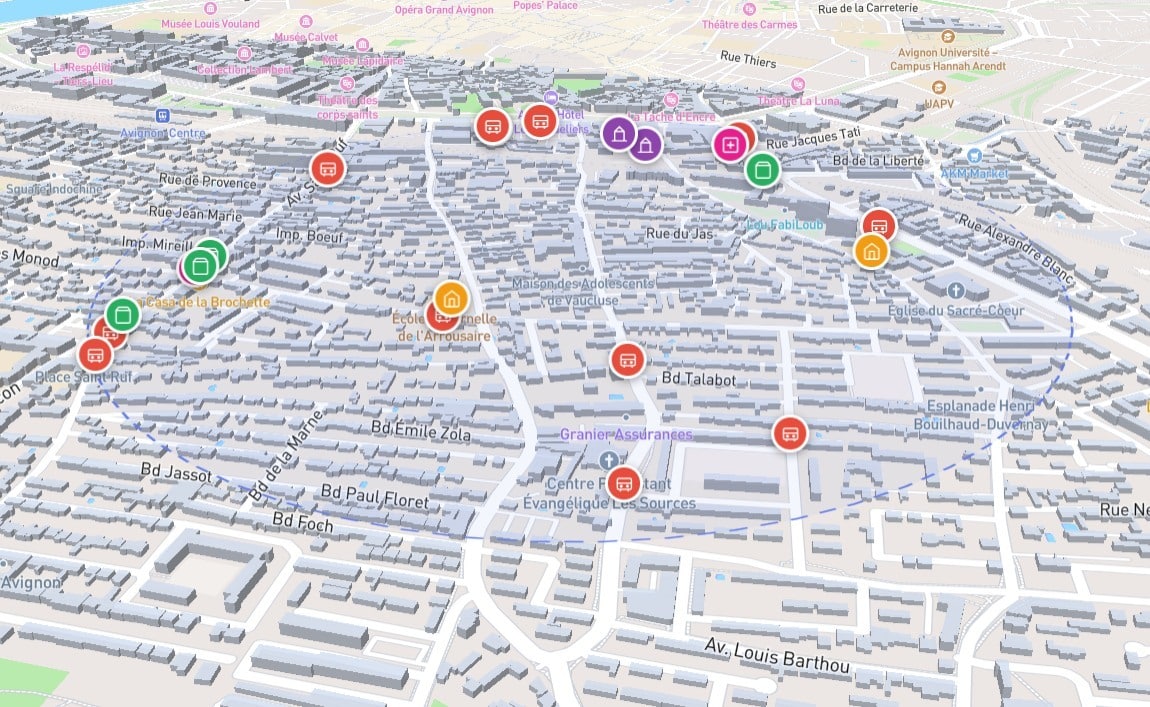 Vue aérienne 3D du plan du quartier des Sources à Avignon montrant la proximité avec les remparts et le centre-ville. Carte avec repères colorés indiquant commerces, écoles et transports, rues identifiées dont Boulevard Talabot et Avenue Louis Barthou.