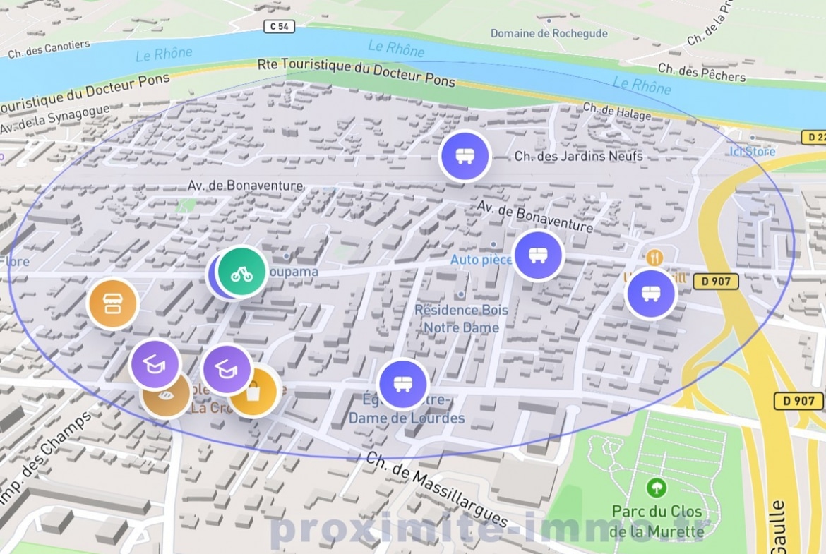 Carte interactive en vue 3D du quartier Bois Notre-Dame à Avignon, avec un périmètre de recherche elliptique en bleu centré sur la Résidence Bois Notre-Dame. Des icônes colorées indiquent les points d'intérêt à proximité : arrêts de bus en violet, écoles en violet foncé, commerces en orange et une station vélo en vert, le long des avenues de Bonaventure et du Chemin de Massillargues, à proximité du Rhône.